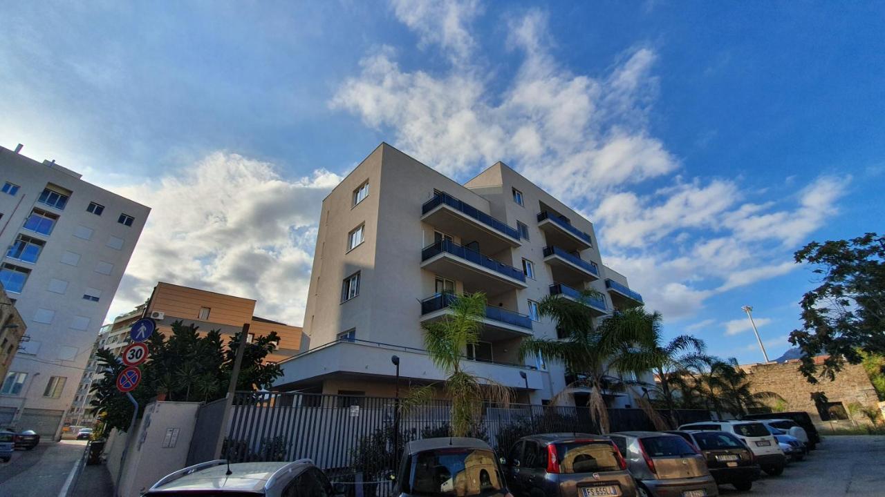 Location10 Bed and Breakfast Palermo Buitenkant foto