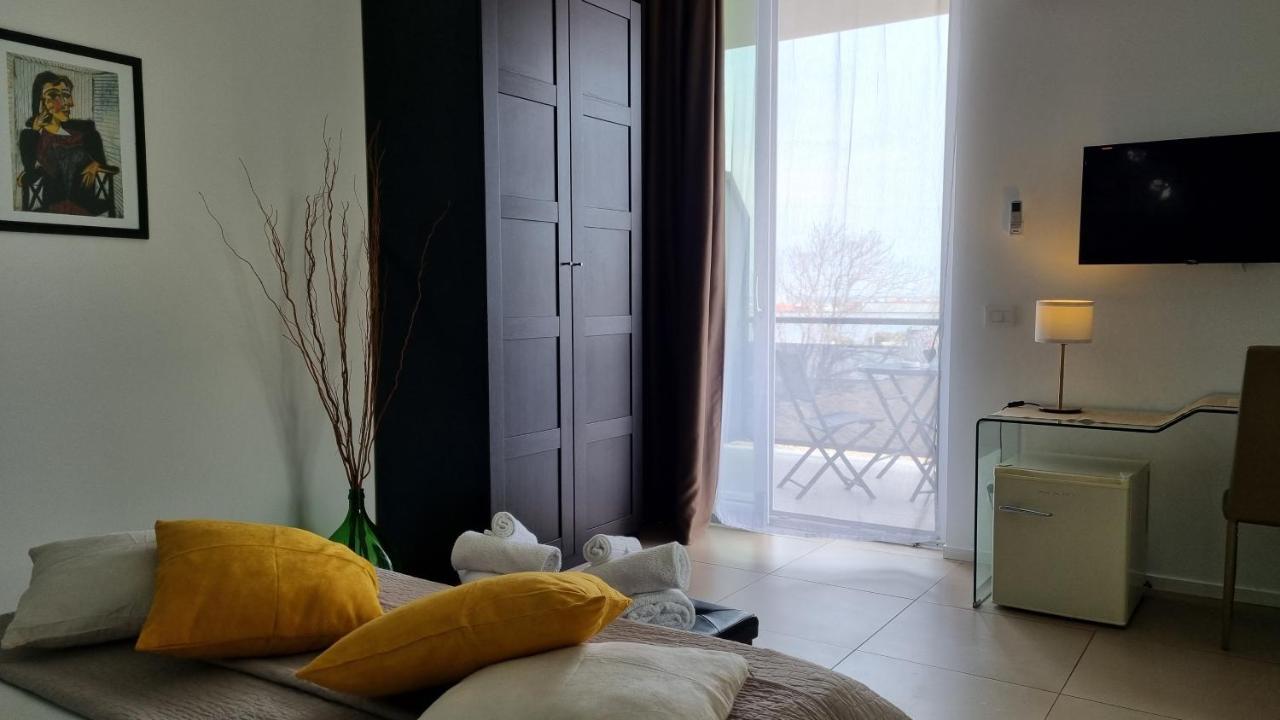 Location10 Bed and Breakfast Palermo Buitenkant foto