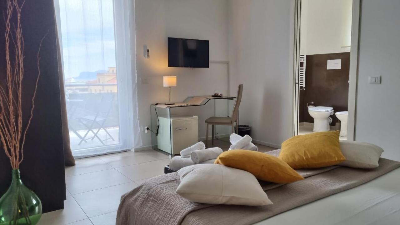 Location10 Bed and Breakfast Palermo Buitenkant foto