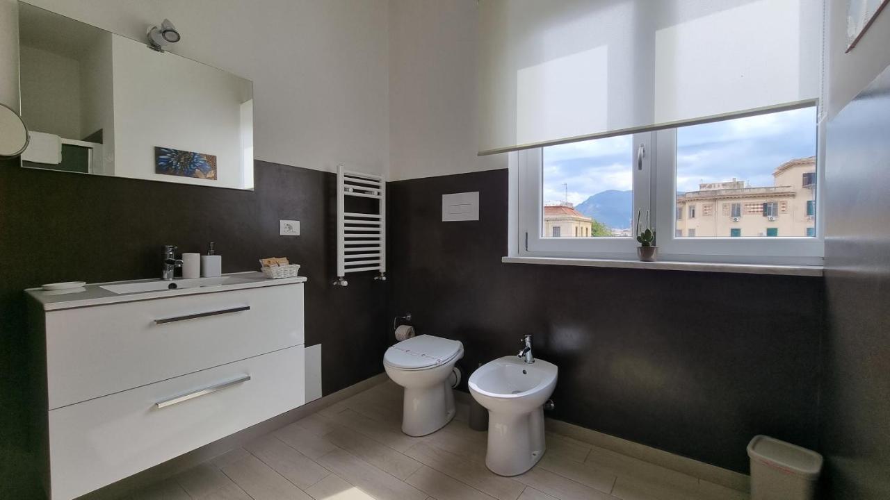 Location10 Bed and Breakfast Palermo Buitenkant foto